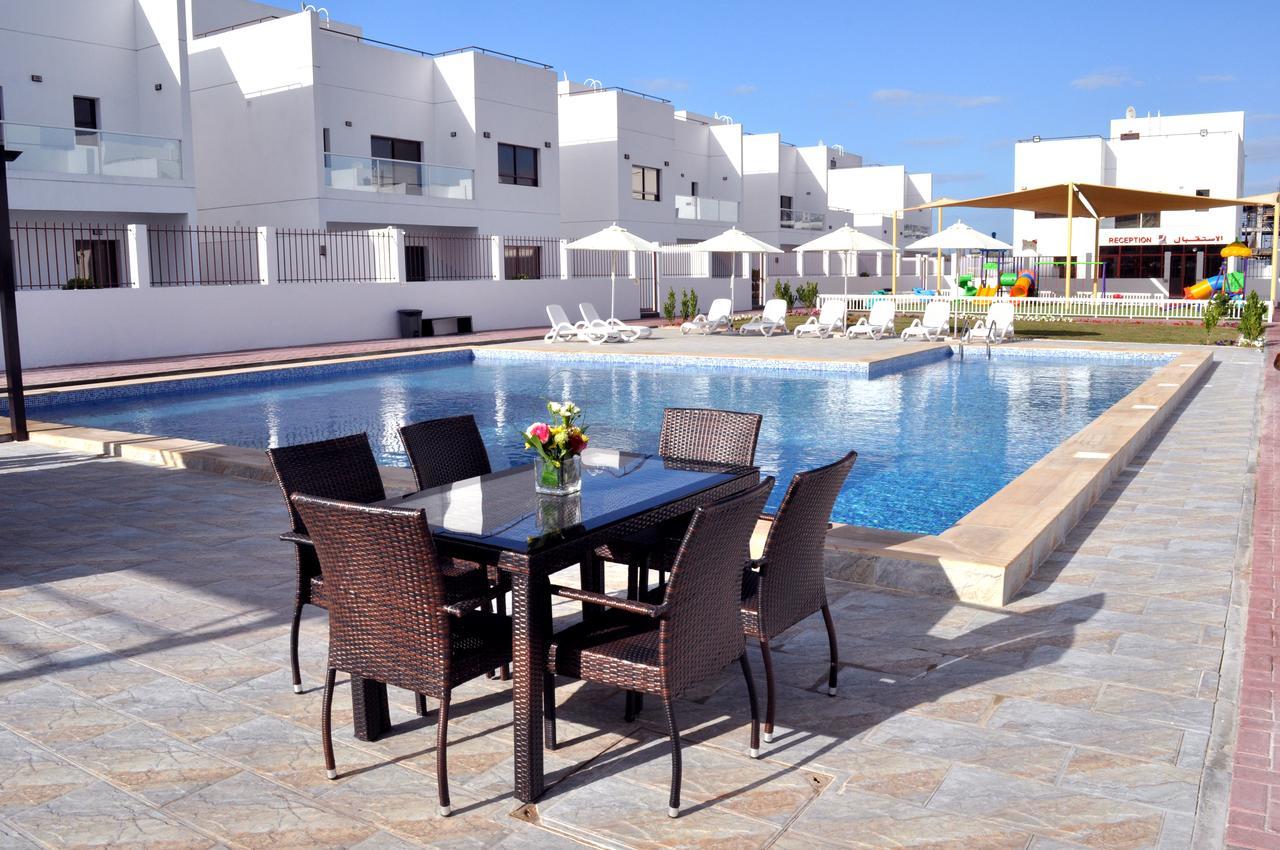 Ewan Grand Resort Ajman Esterno foto
