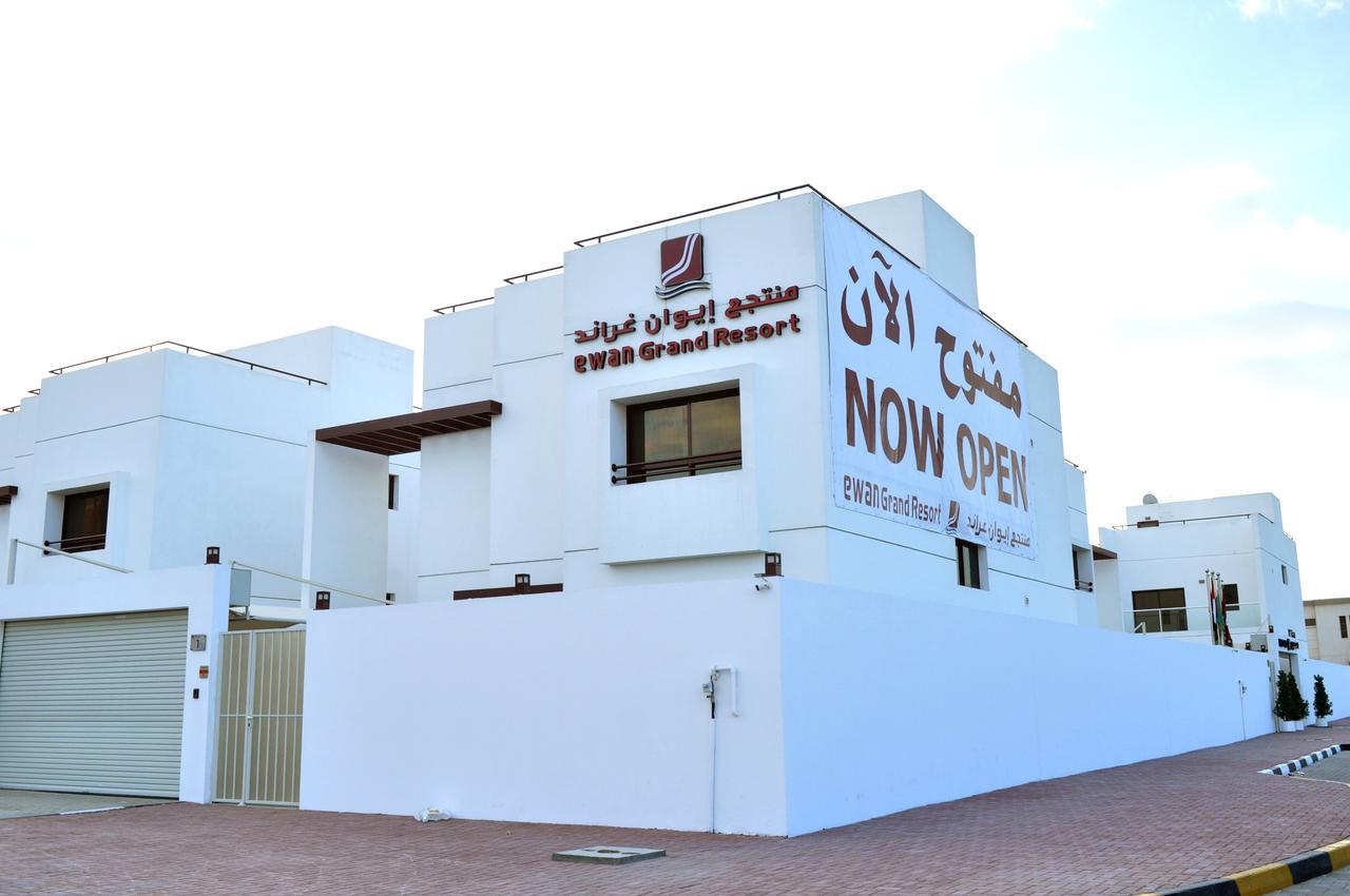Ewan Grand Resort Ajman Esterno foto