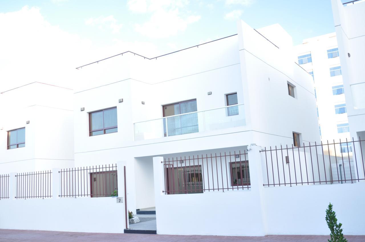 Ewan Grand Resort Ajman Esterno foto