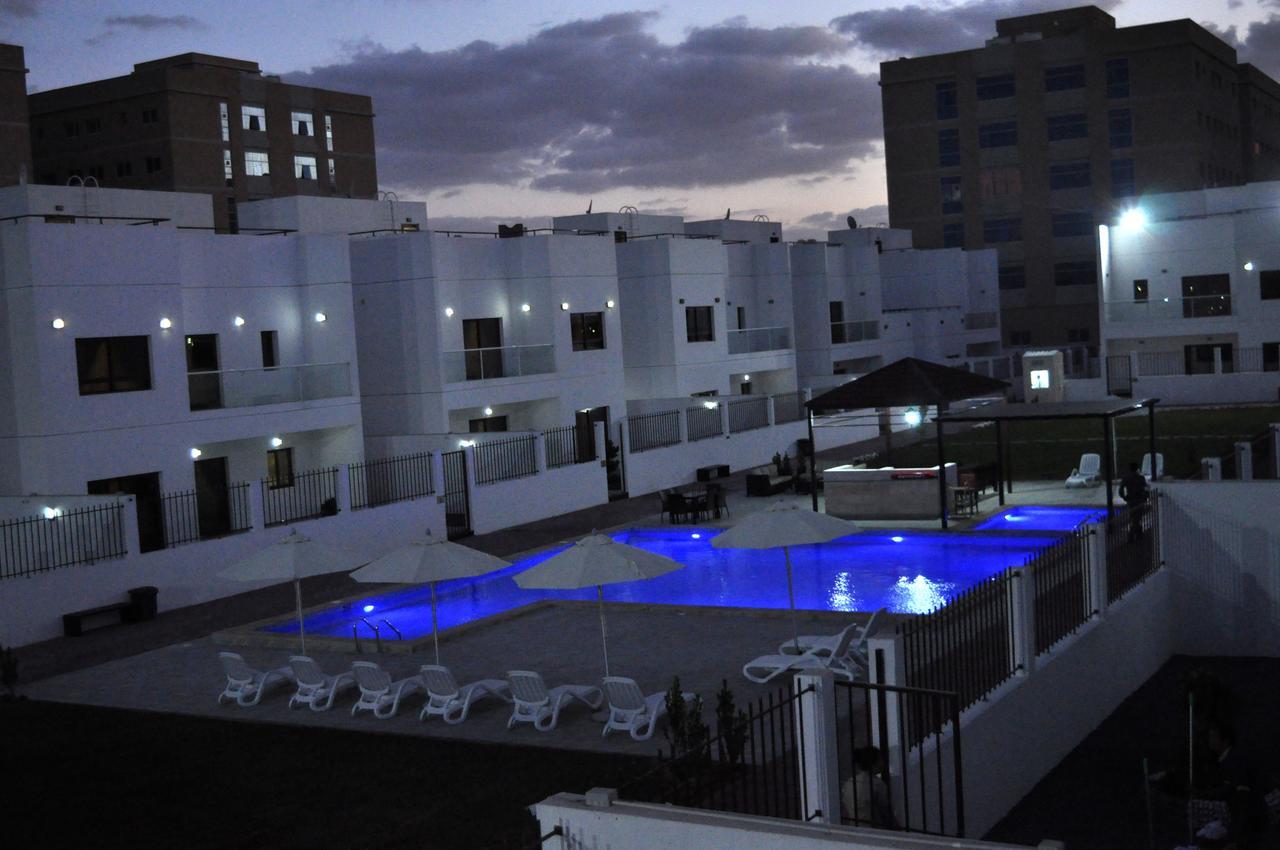 Ewan Grand Resort Ajman Esterno foto