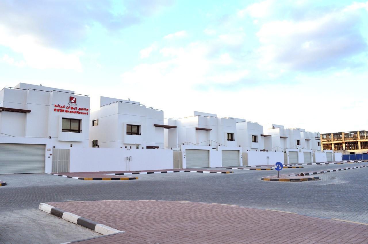 Ewan Grand Resort Ajman Esterno foto