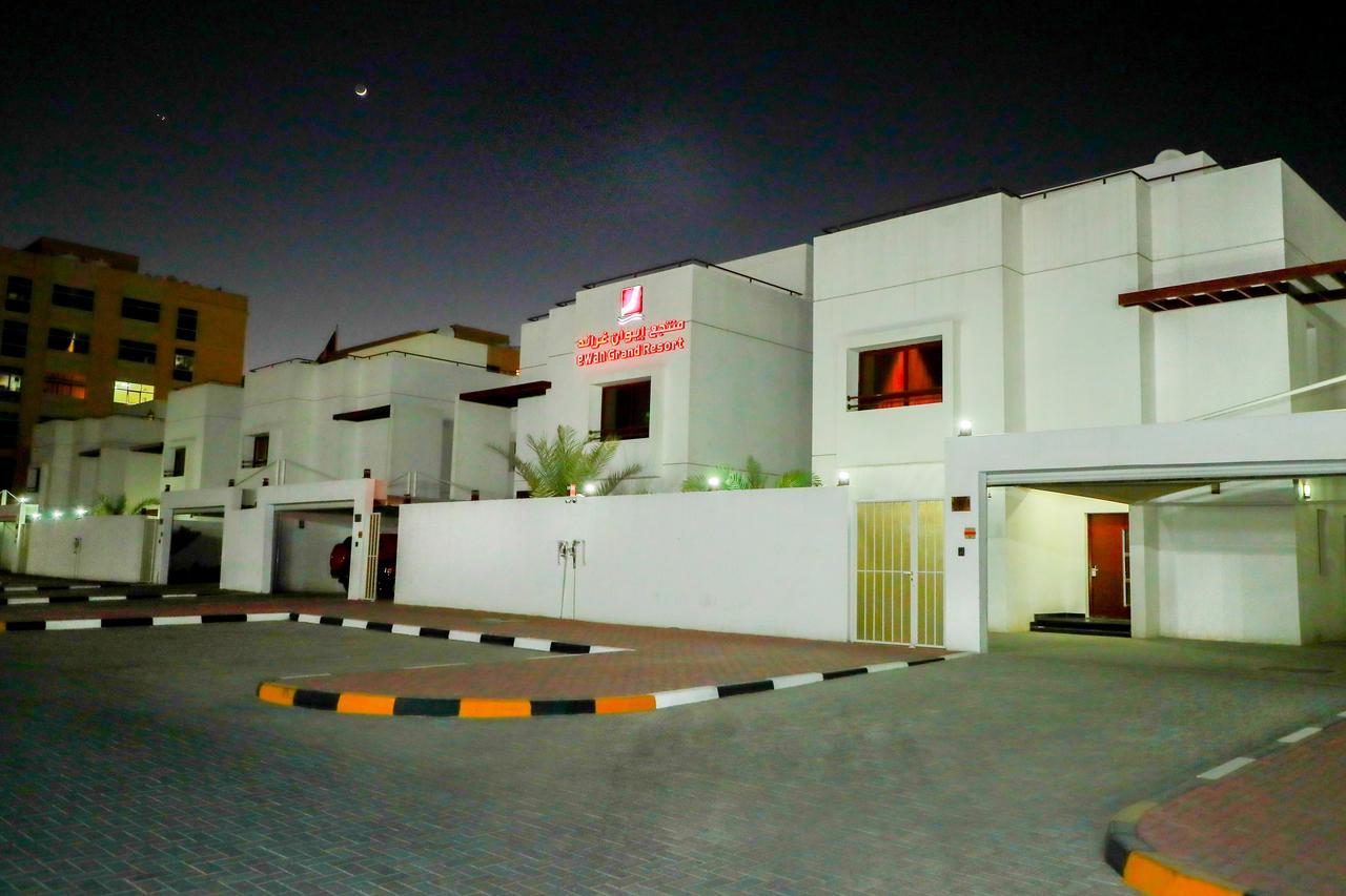 Ewan Grand Resort Ajman Esterno foto