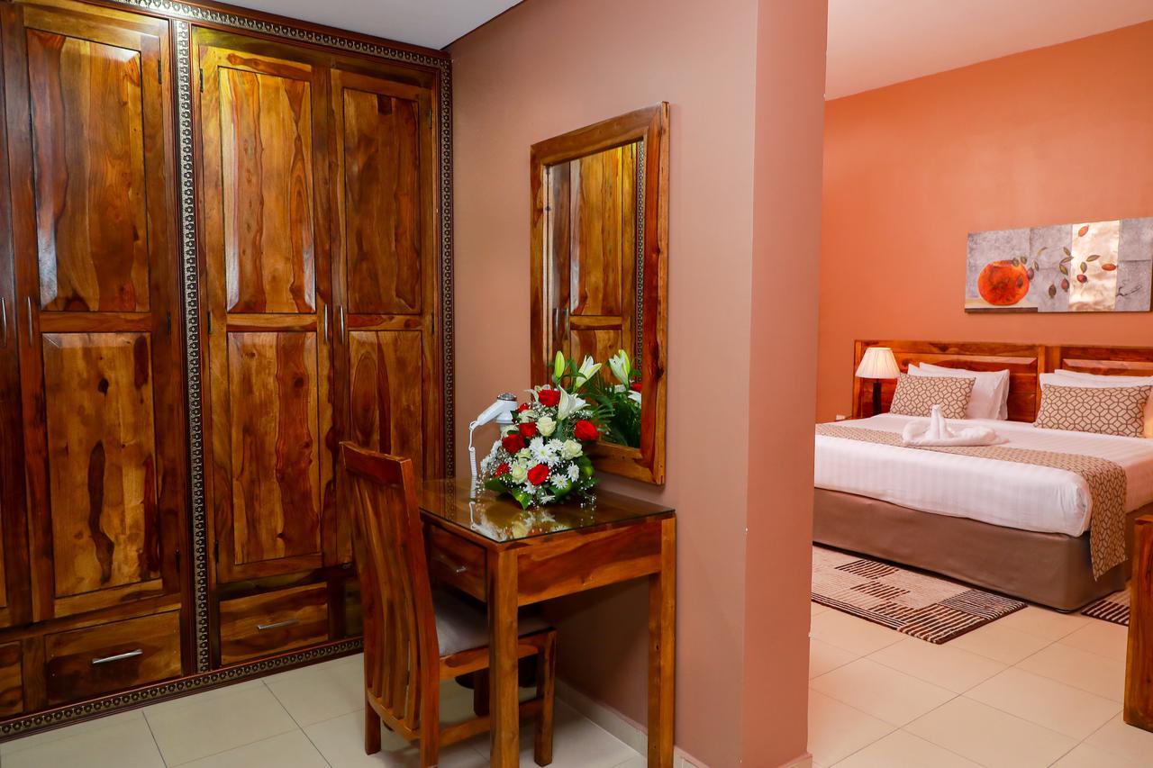 Ewan Grand Resort Ajman Esterno foto